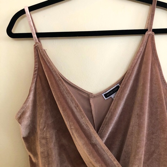 Pink Velvet 💖 - Picture 2 of 3